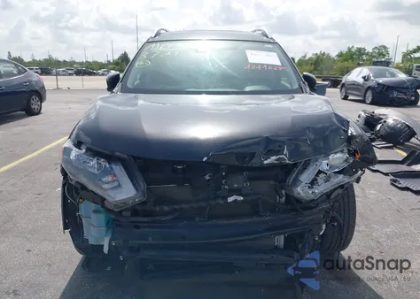 2020 Nissan Rogue Sv Fwd z USA, uszkodzony, nr VIN KNMAT2MT3LP513721